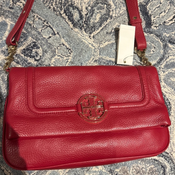 Tory Burch Handbags - Tory Burch Amanda foldover bag red